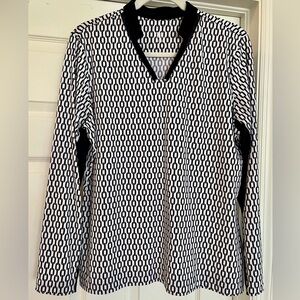 XL Tail Black/White Long Sleeve Top with mesh sleeve